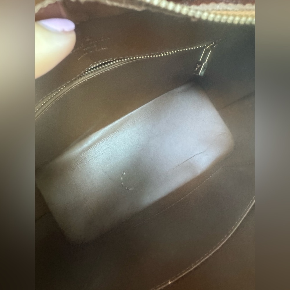 Louis Vuitton Vernis Caramel Brown Monogram Tote - Picture 10 of 12